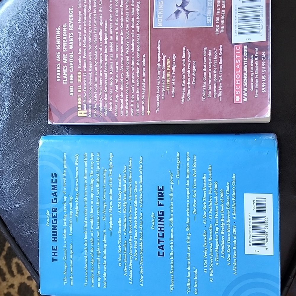 Mockingjay Hardcover Book Slightly Used Plus Catching Fire - Picture 2 of 2